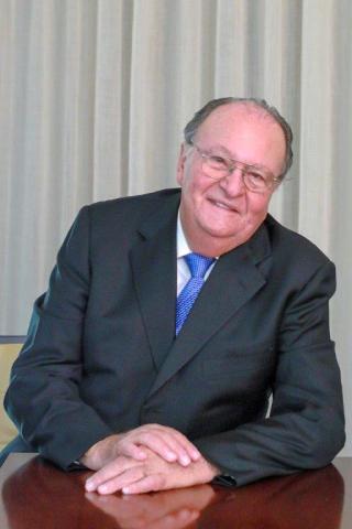 Dr. Harold Levinson Feeling Smarter and Smarter AUTHOR IMAGE 1